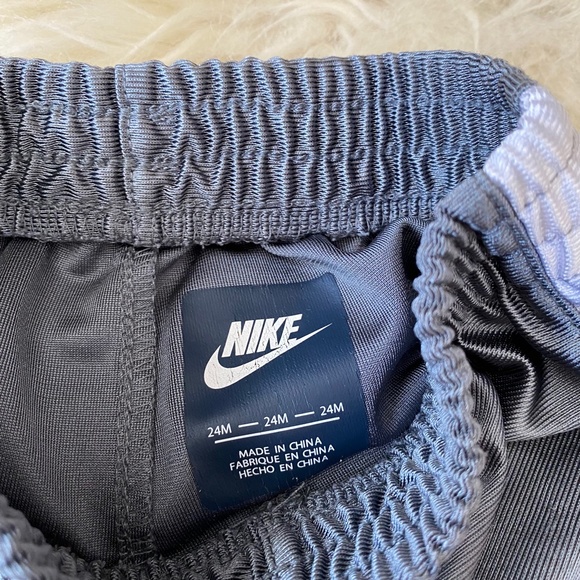 Shiny Athletic Nike Shorts Boys 24 Months - Picture 2 of 3